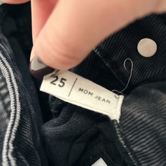 Back Pacsun Mom jeans - Picture 4 of 4